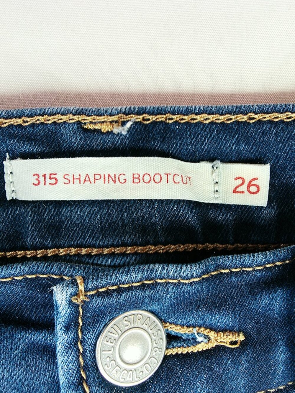 Levi's 315 Shaping Bootcut Womens Sizr 26X30 Blue Denim 5 Pocket Logo Tag Jeans - Picture 5 of 13